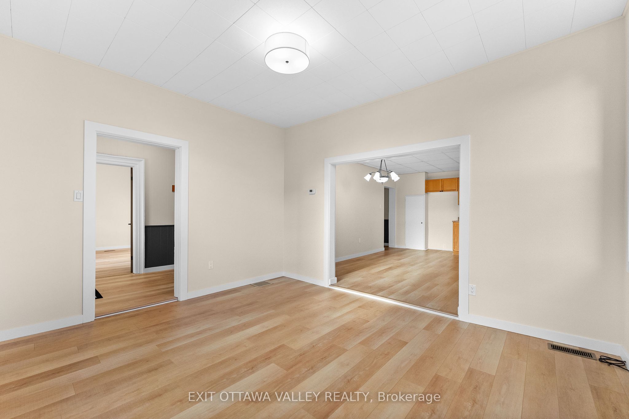164 Maple Avenue, Pembroke, ON K8A 1L2