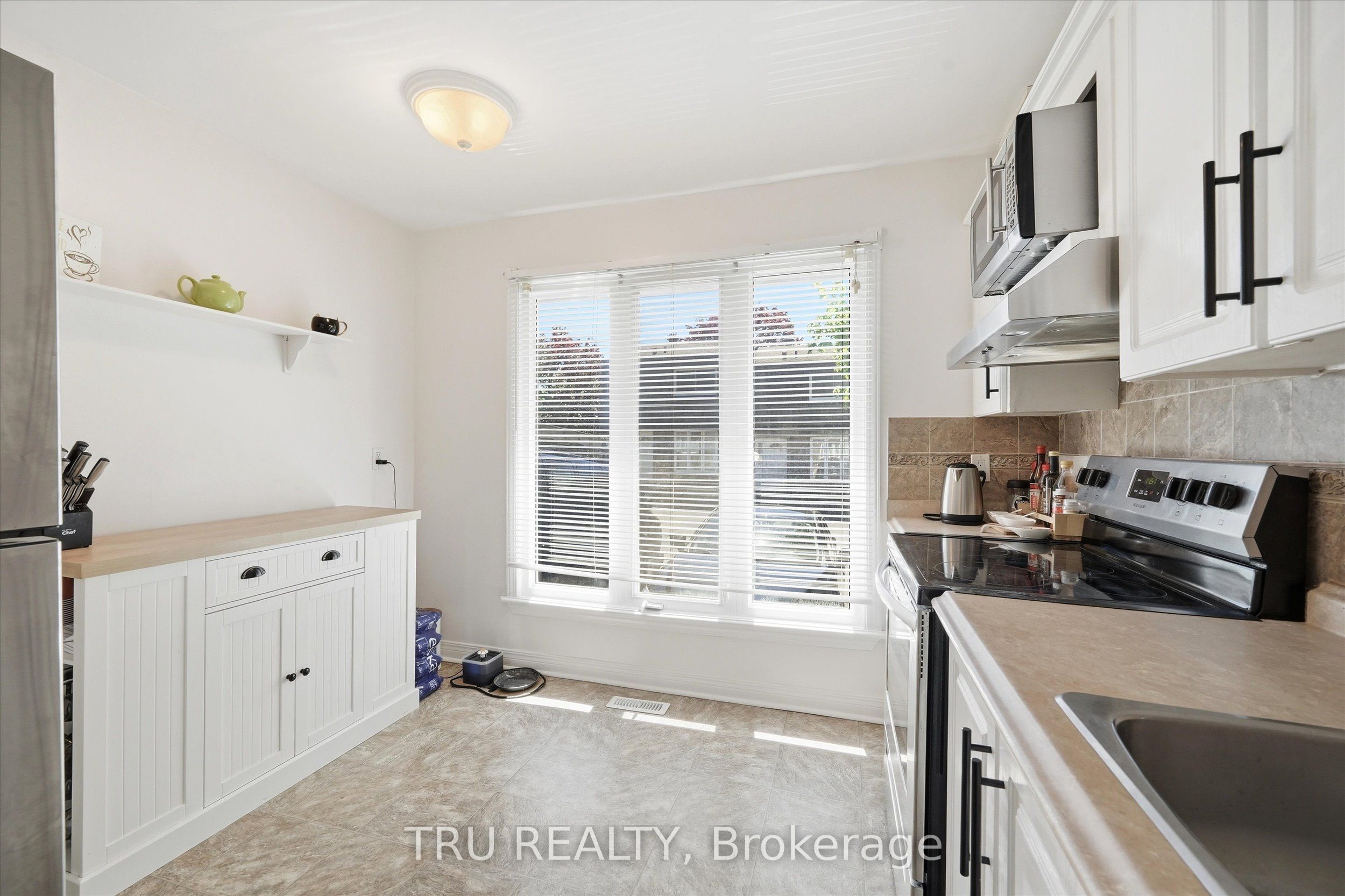 3301 Mccarthy Road 13, Hunt Club - Windsor Park Village and Area, ON K1V 9X5
