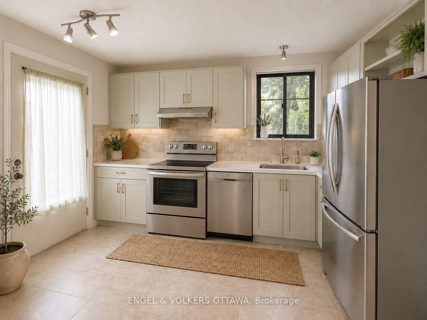 2063 Jasmine Crescent 65, Beacon Hill North - South and Area, ON K1J 7W2