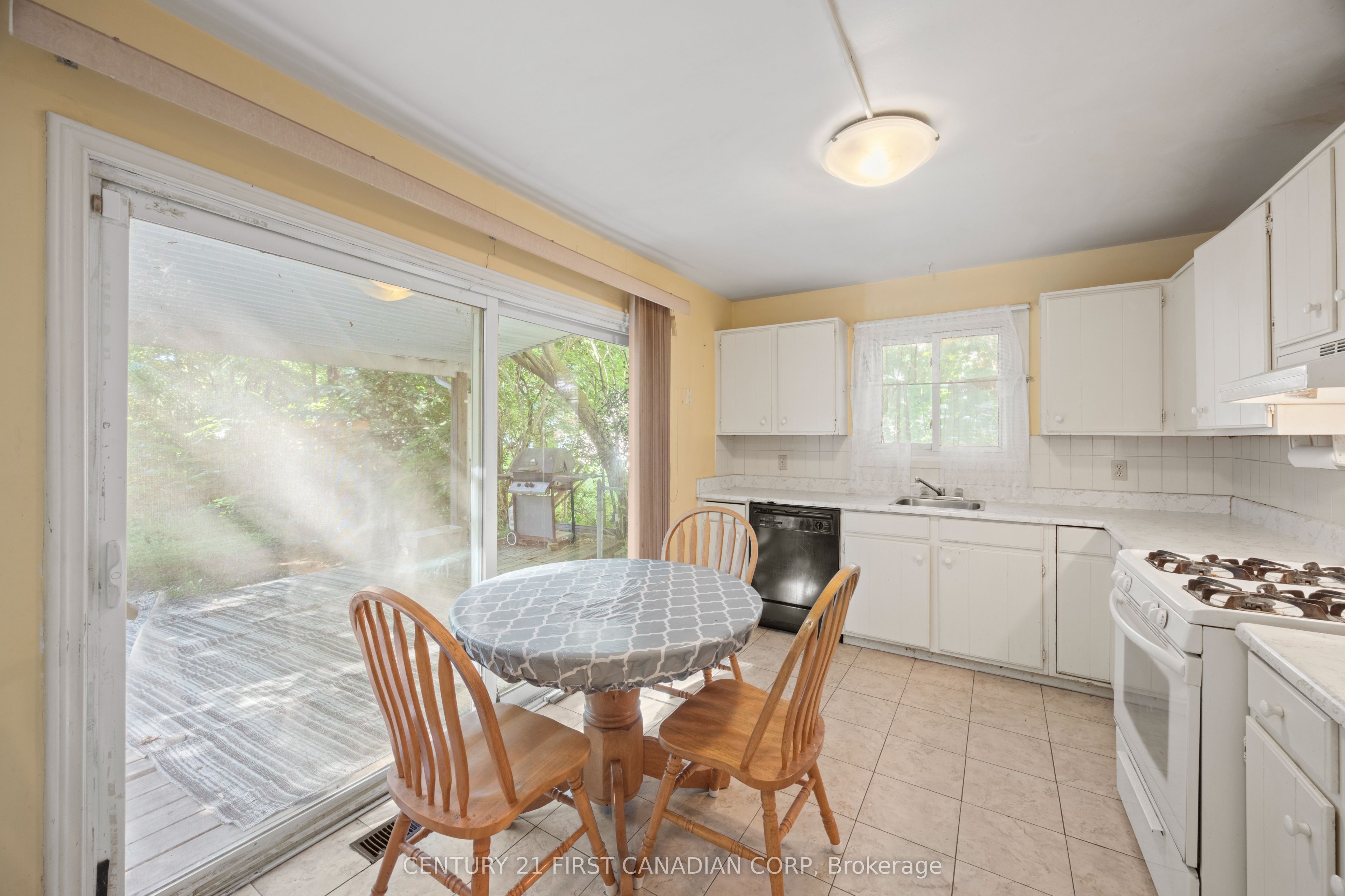 973 Dame Street, London East, ON N5Z 1M5