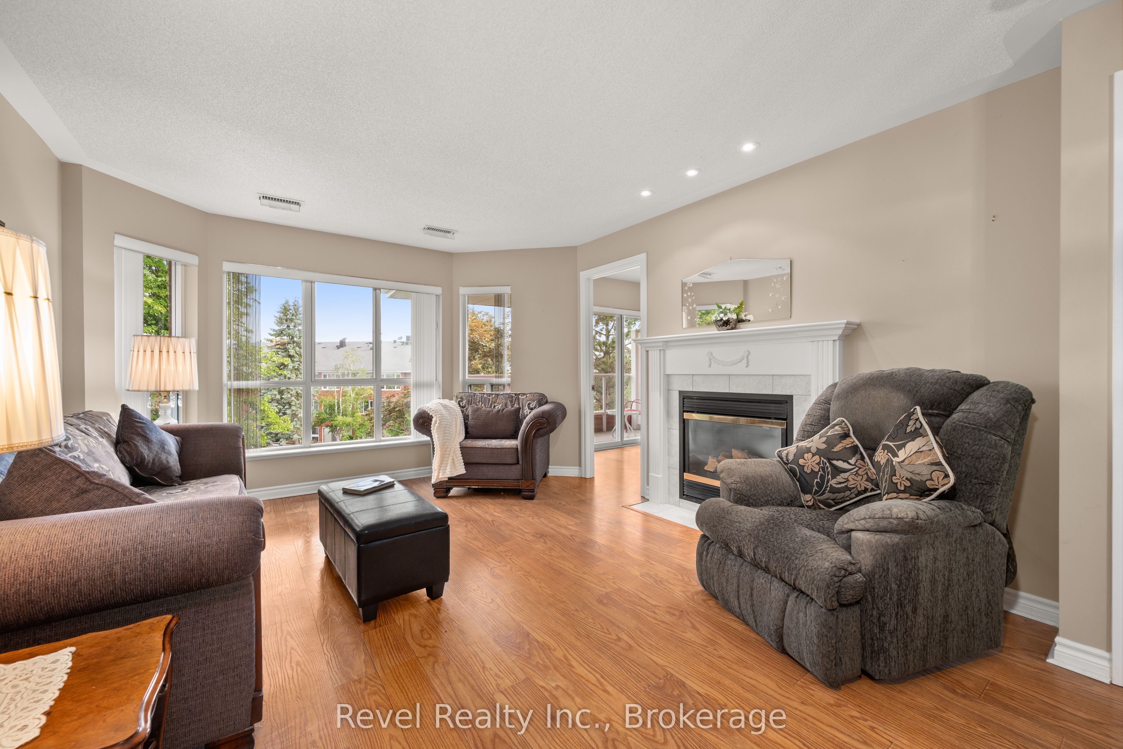 3 Heritage Way 302, Kawartha Lakes, ON K9V 5Z1