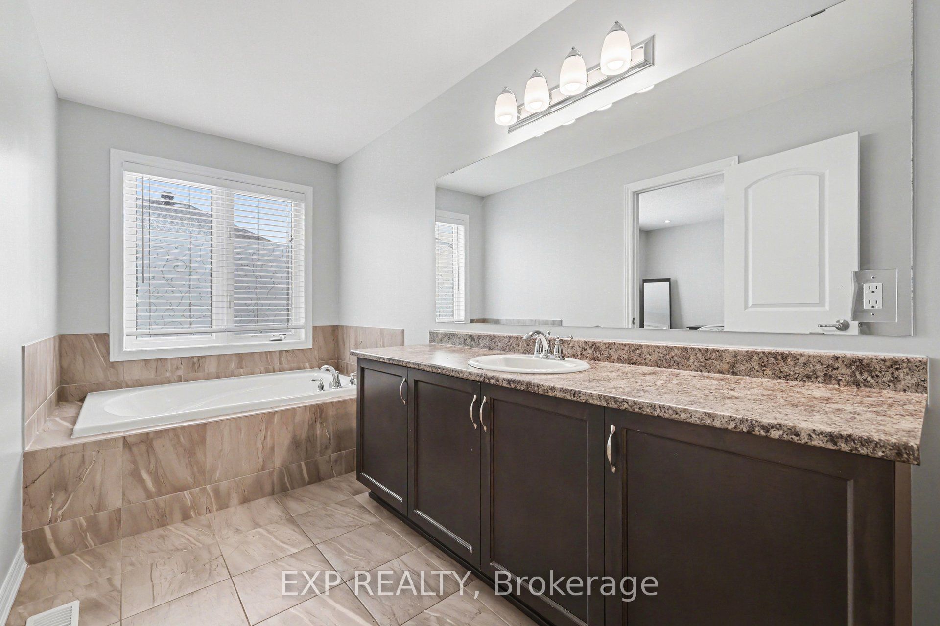 73 Bristling Crescent, Barrhaven, ON K2J 6C2