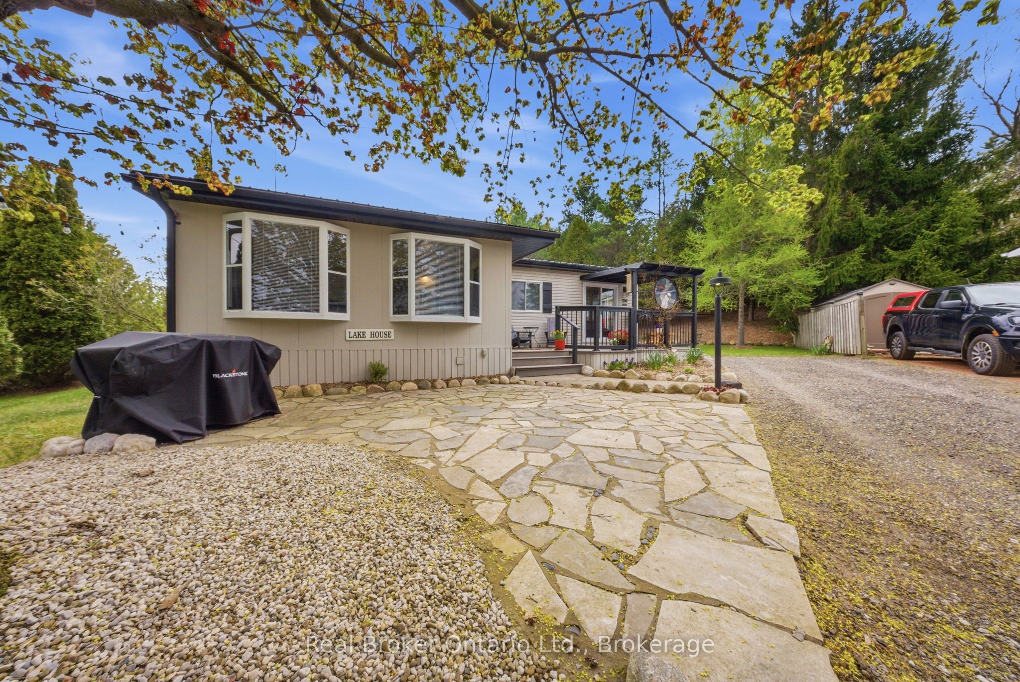 230 Mountain Ash Road, North Dumfries, ON N0B 1E0