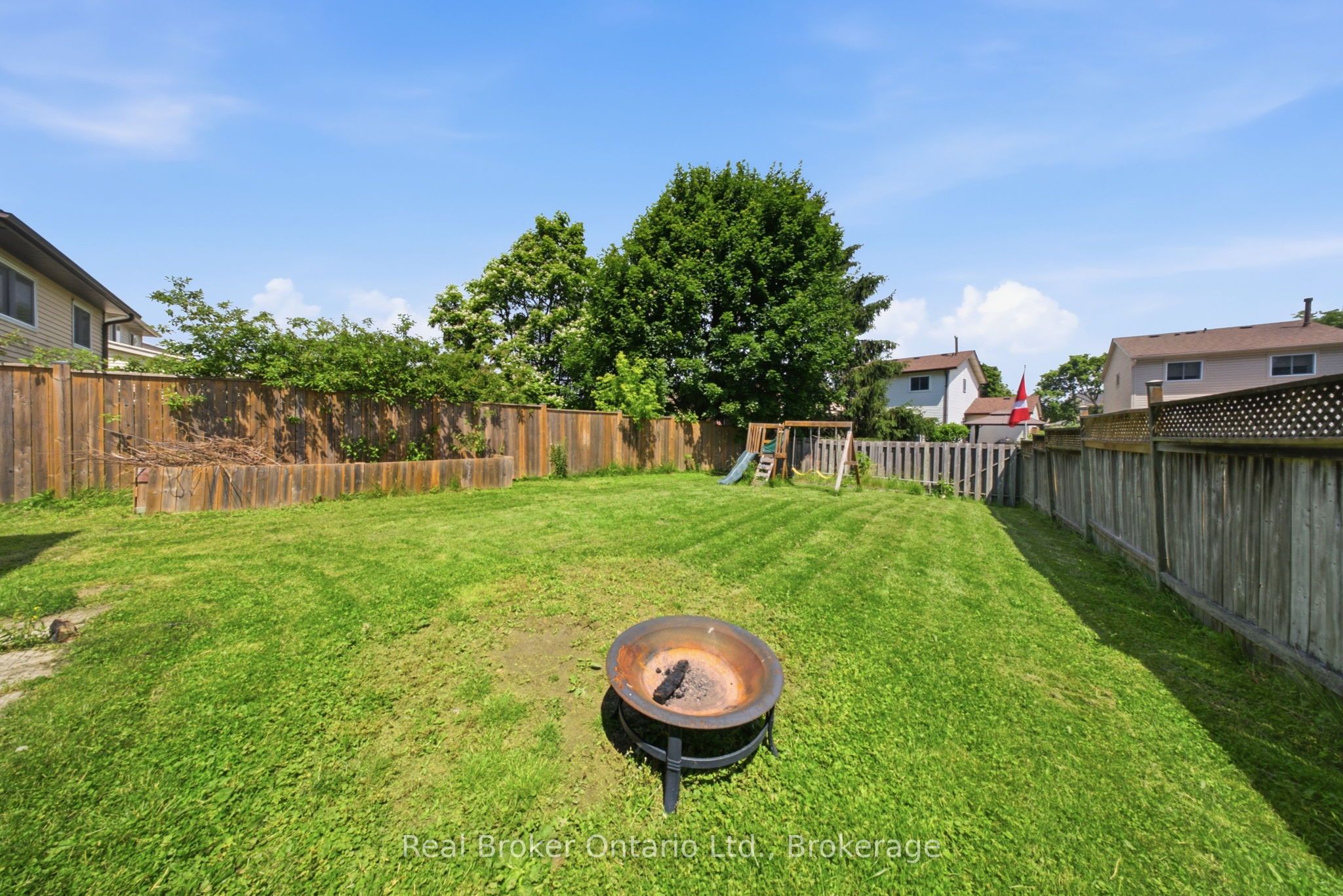 33 Hallmark Street, Brantford, ON N3P 1A6