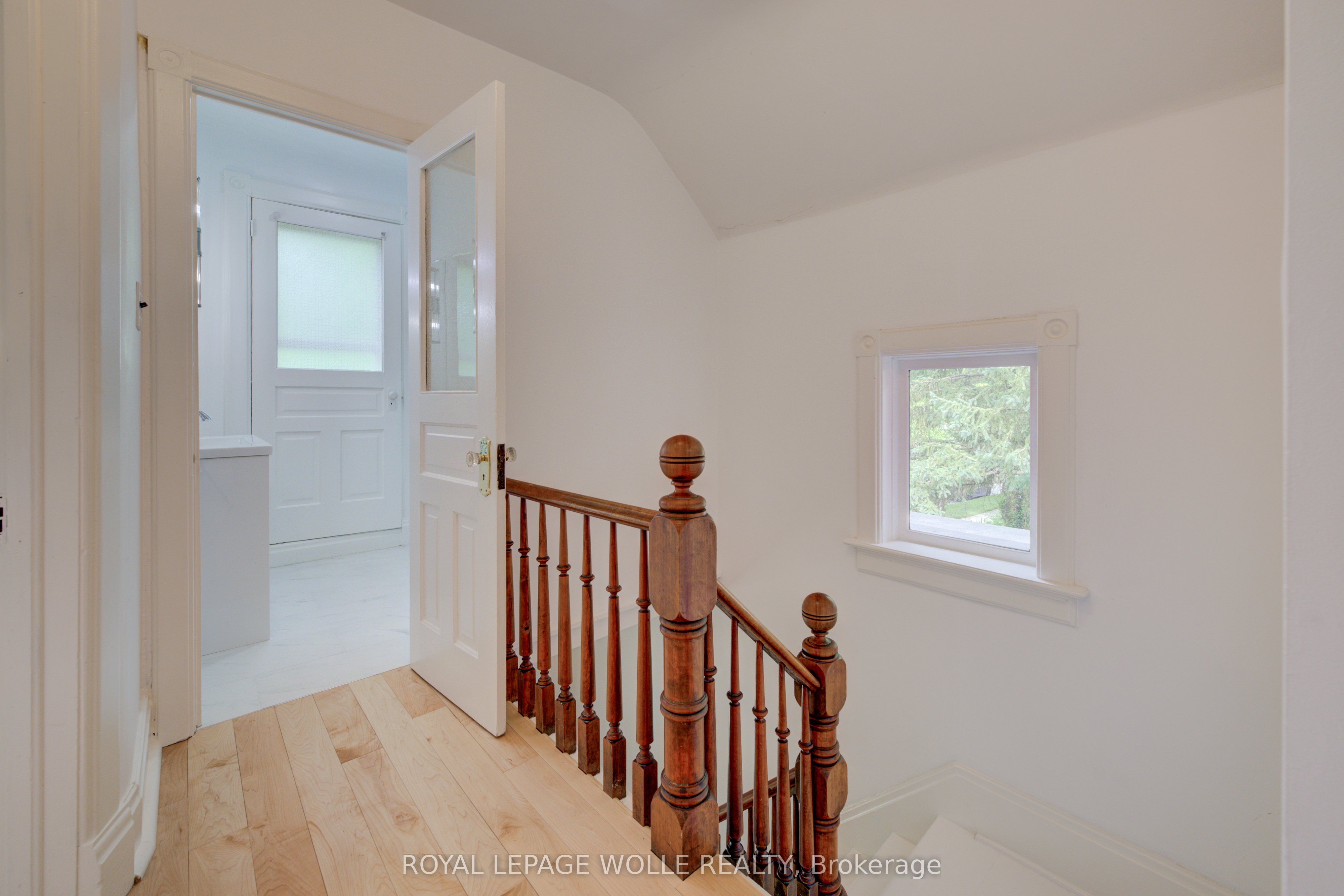 25 Central Street, Waterloo, ON N2L 3A5