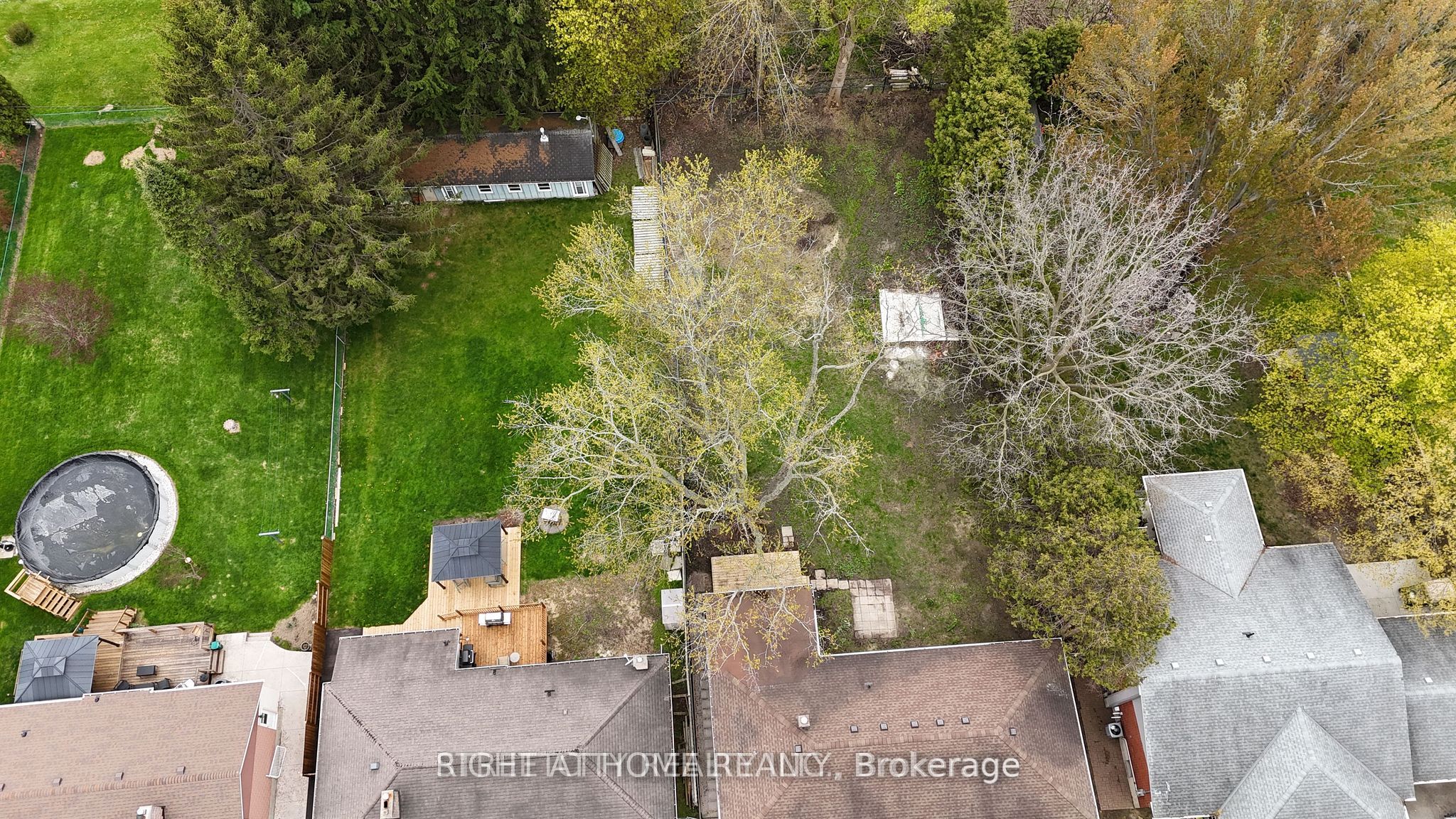10 Vineden Drive, Central Elgin, ON N5P 2M6