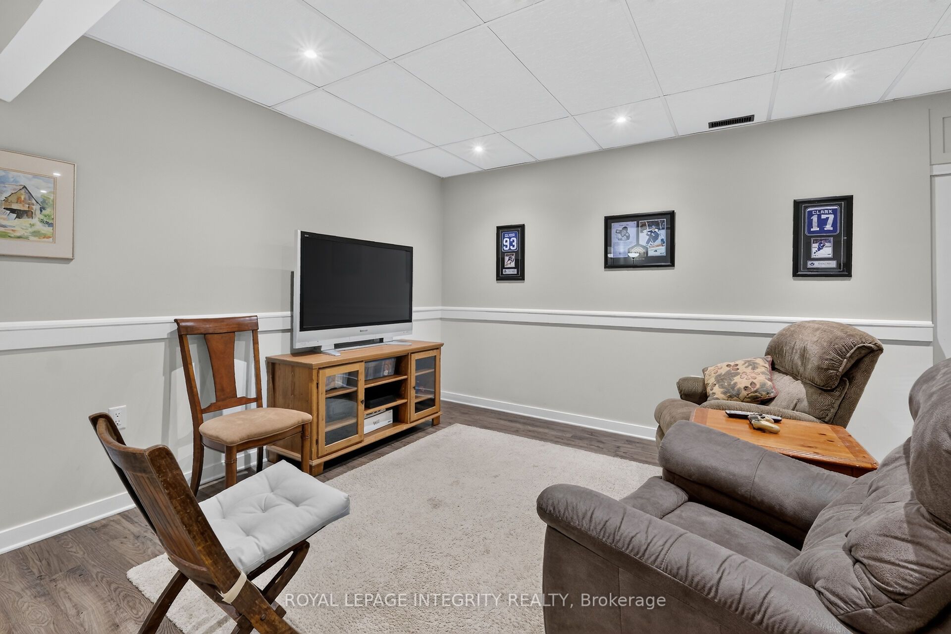 6100 Vineyard Drive, Orleans - Convent Glen and Area, ON K1C 2K2