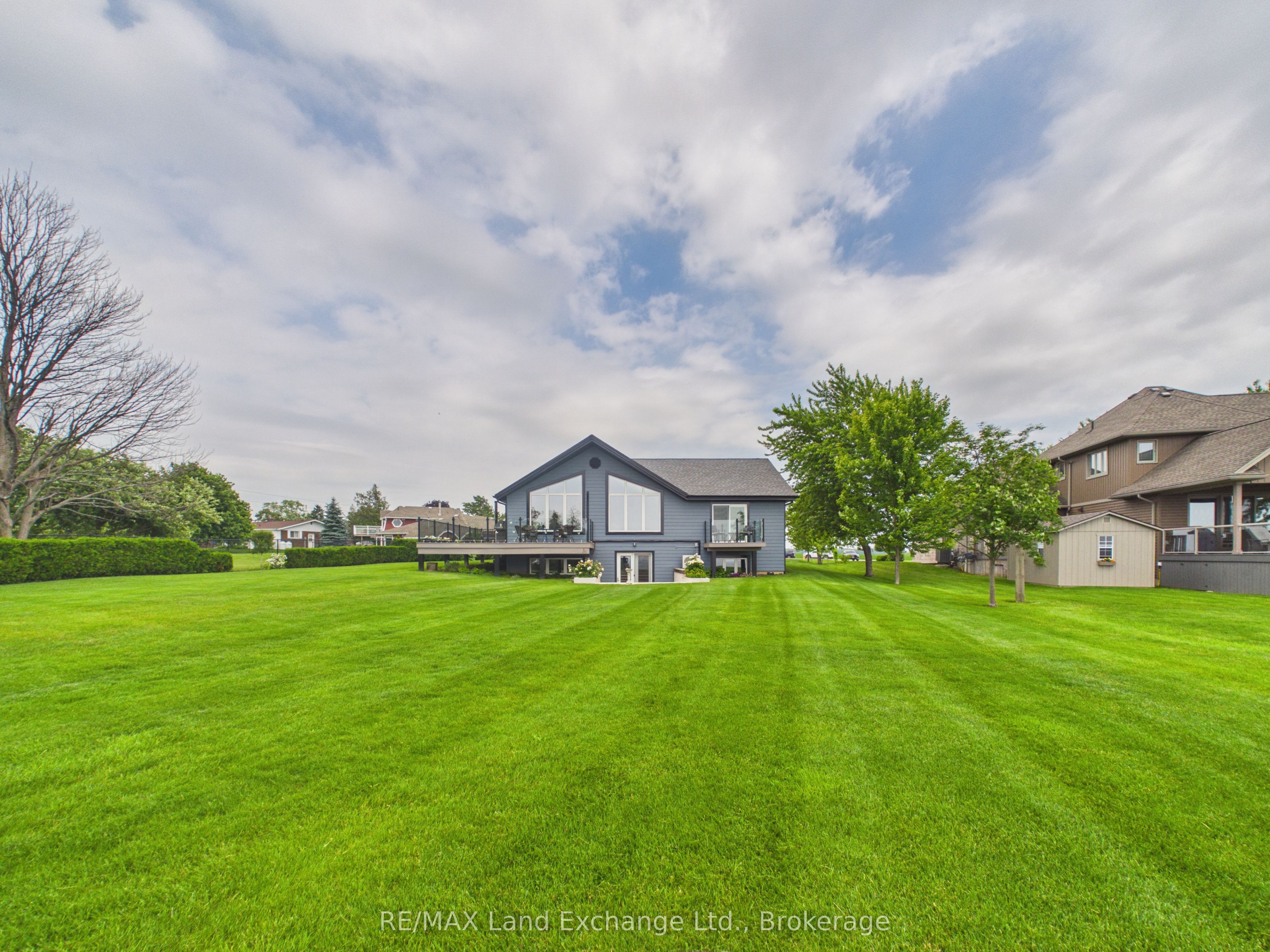 752 Lake Range Drive, Huron-Kinloss, ON N2Z 0B3