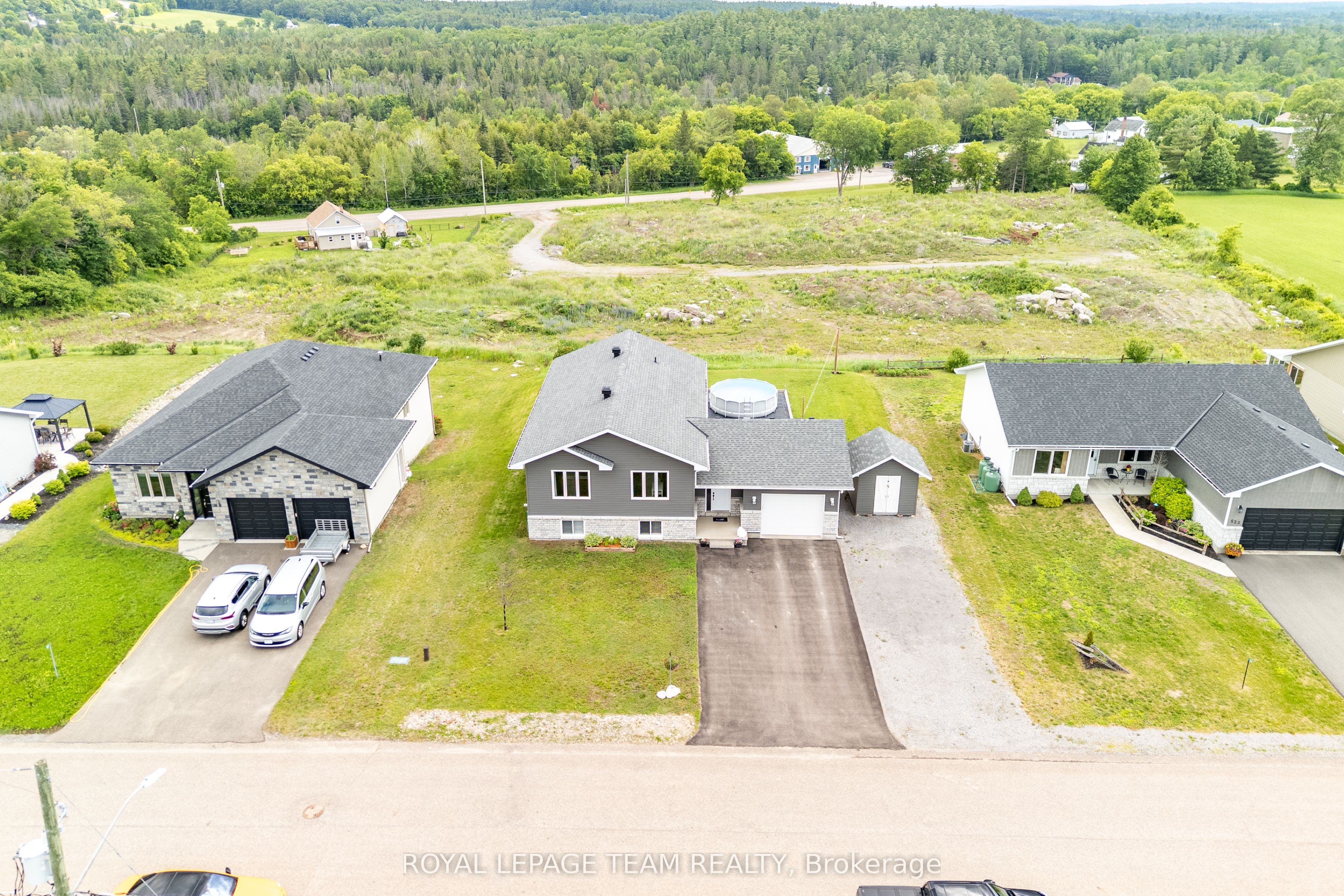529 Wellington Street S, Bonnechere Valley, ON K0J 1T0