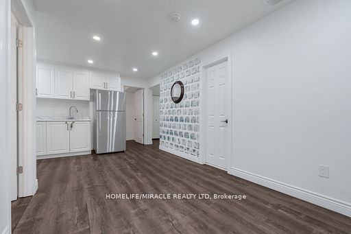 2231 Linkway Boulevard, London South, ON N6K 0K9