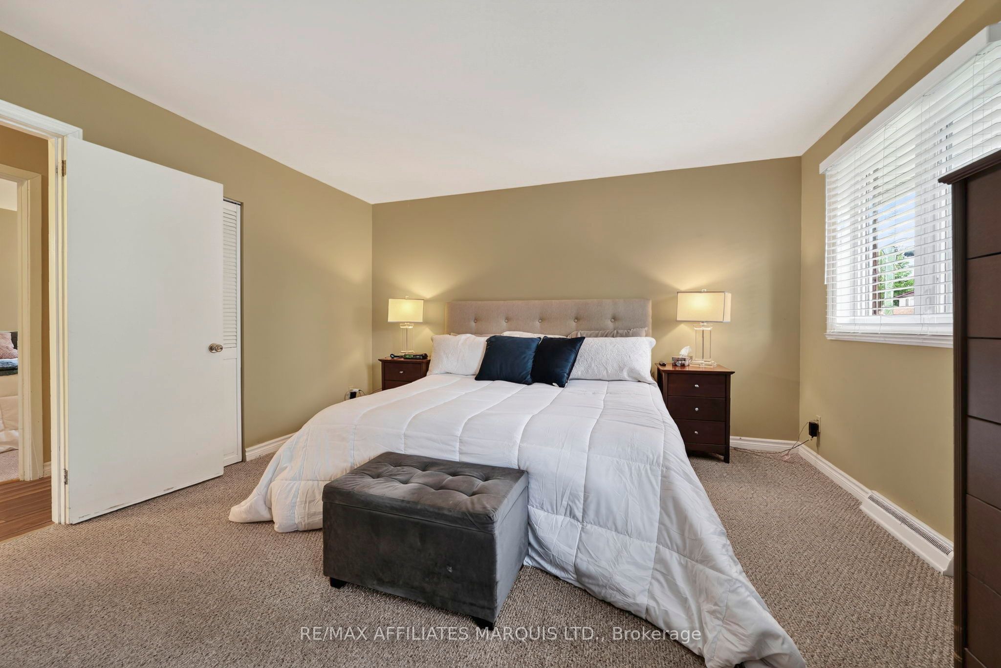 1489 Holy Cross Boulevard, Cornwall, ON K6H 2W9
