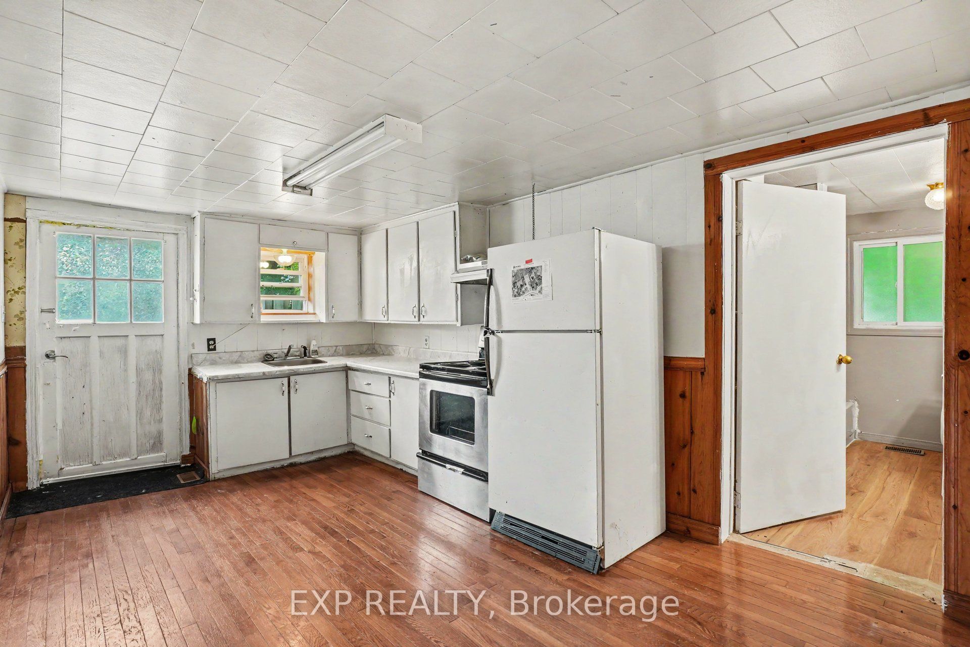 120 Bonnechere Street E, Bonnechere Valley, ON K0J 1T0