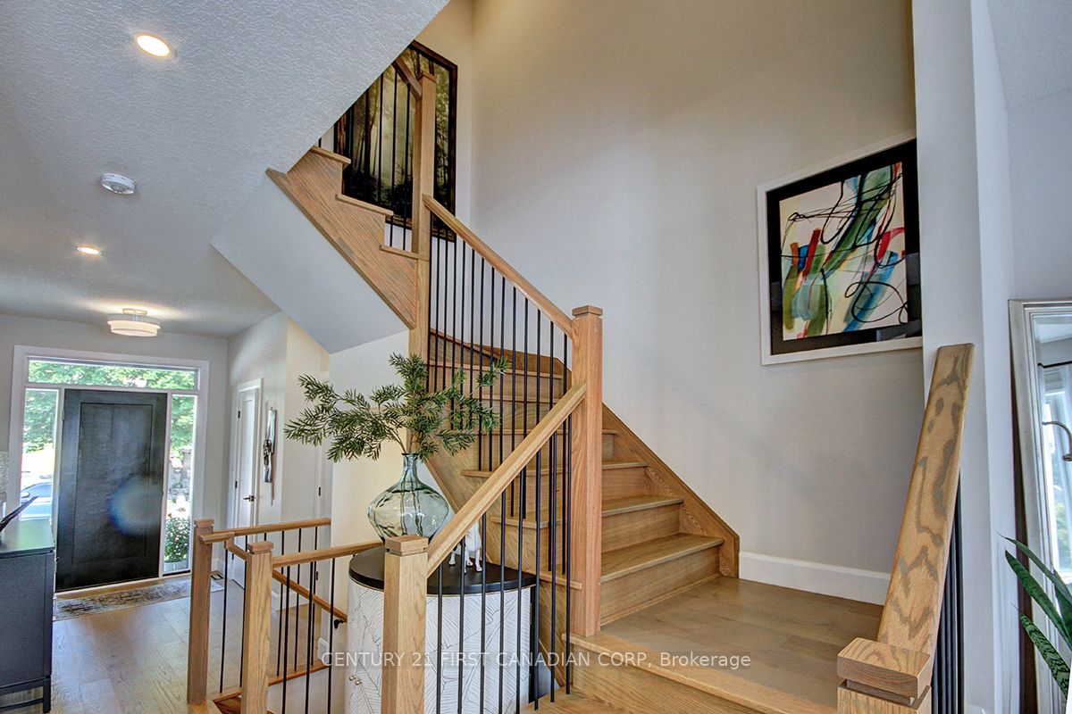 420 Old Wonderland Road, London South, ON N6K 3R2