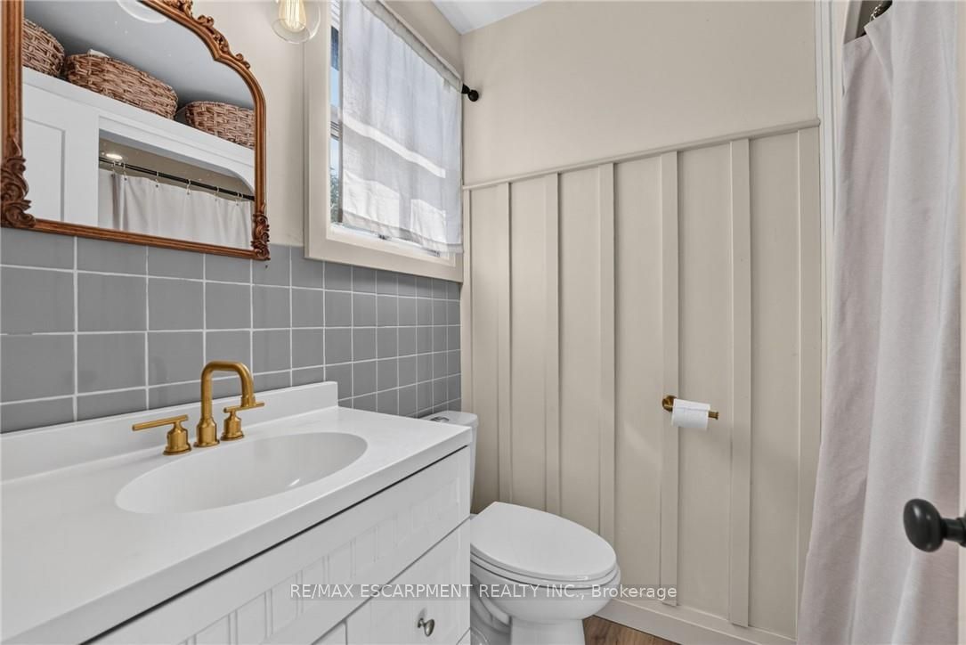 5242 Canborough Road, West Lincoln, ON L0R 2J0