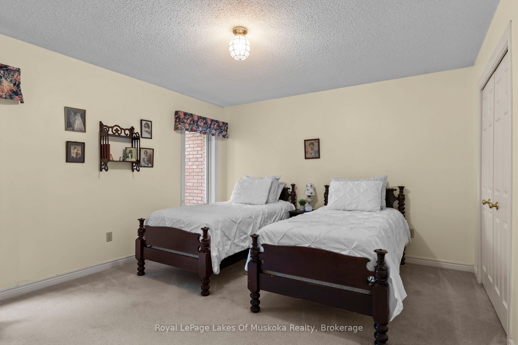 20 South Muskoka Drive, Bracebridge, ON P1L 1M4