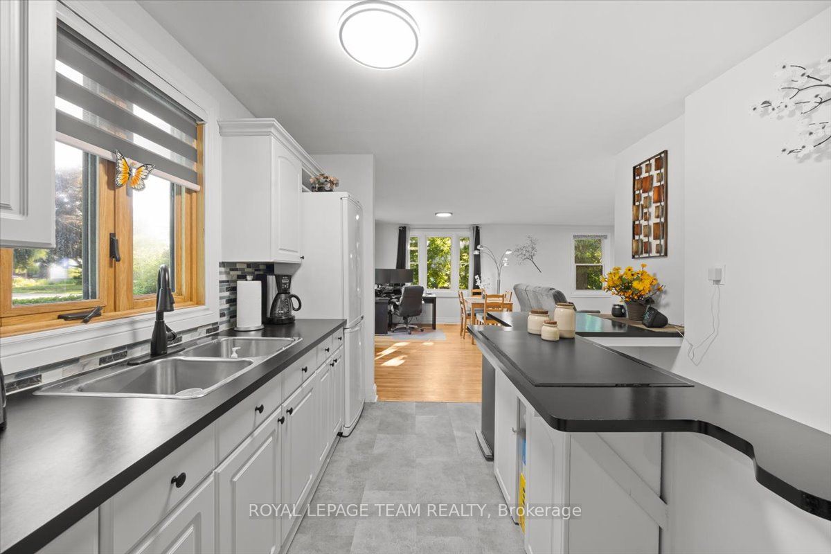 331 Beechgrove Avenue, Westboro - Hampton Park, ON K1Z 6R4