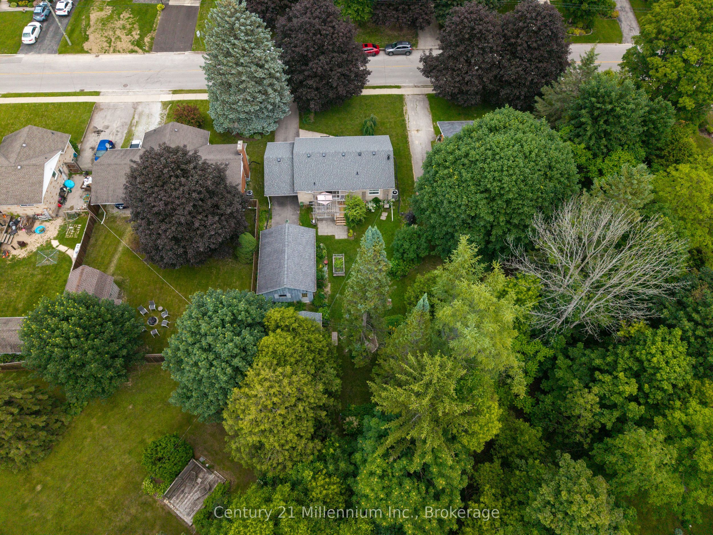 128 7th Avenue E, Owen Sound, ON N4K 2W7