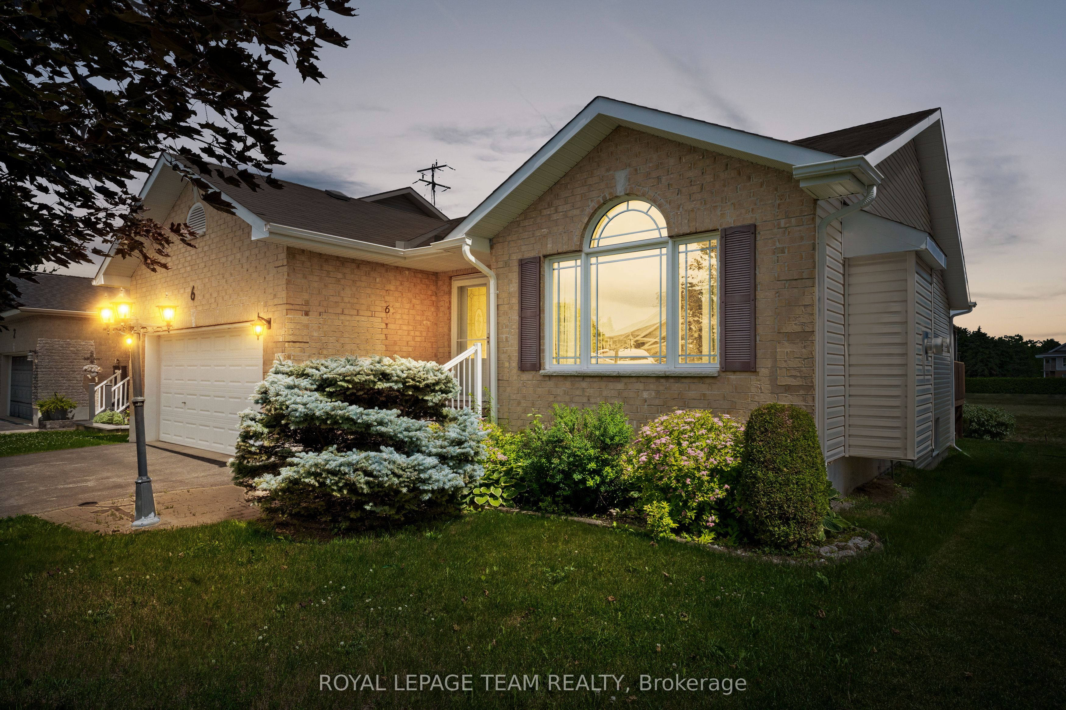 6 Stonehaven Way, Arnprior, ON K7S 0A5