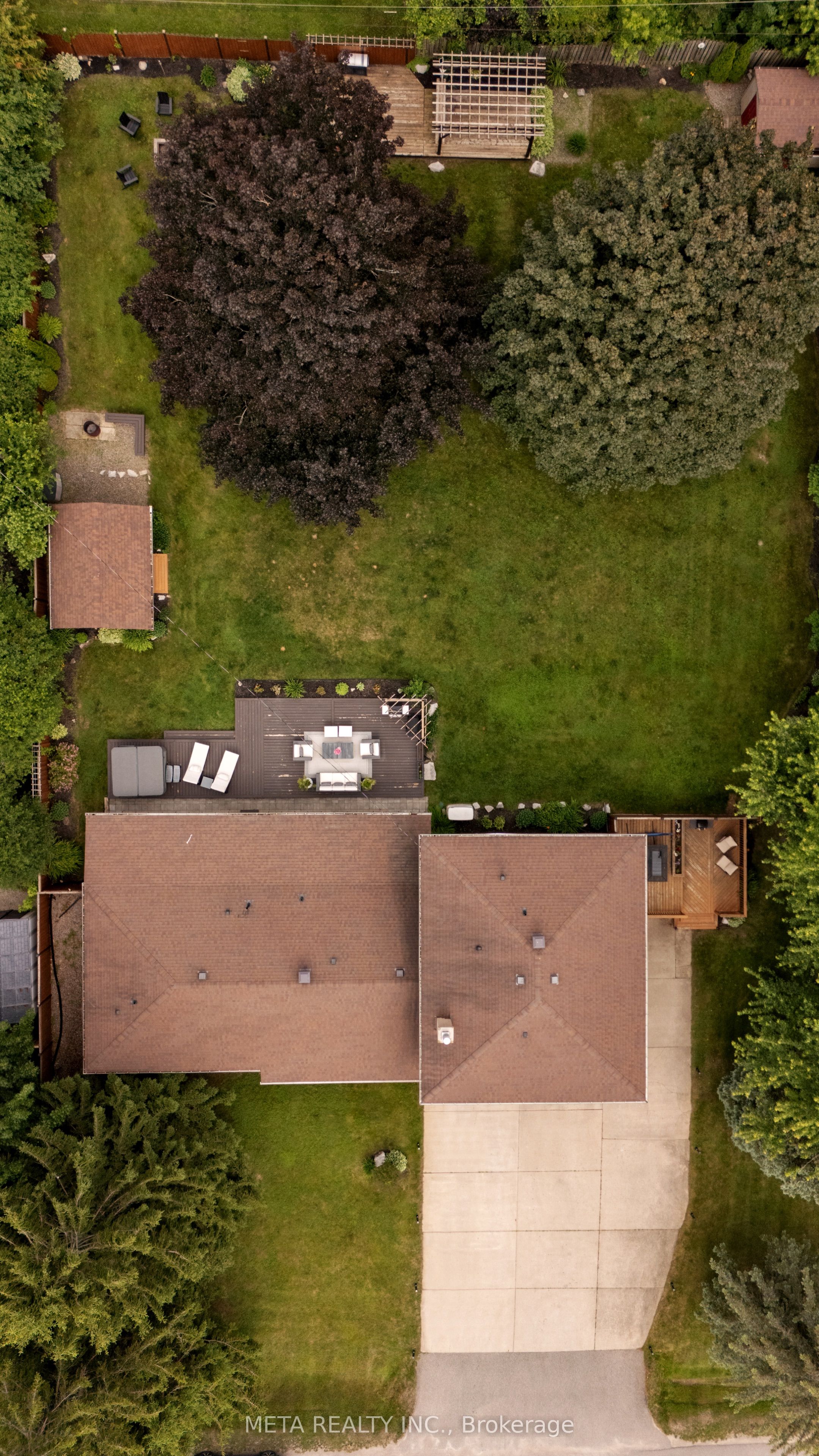 3 Randy Avenue, Mono, ON L9W 1Z8