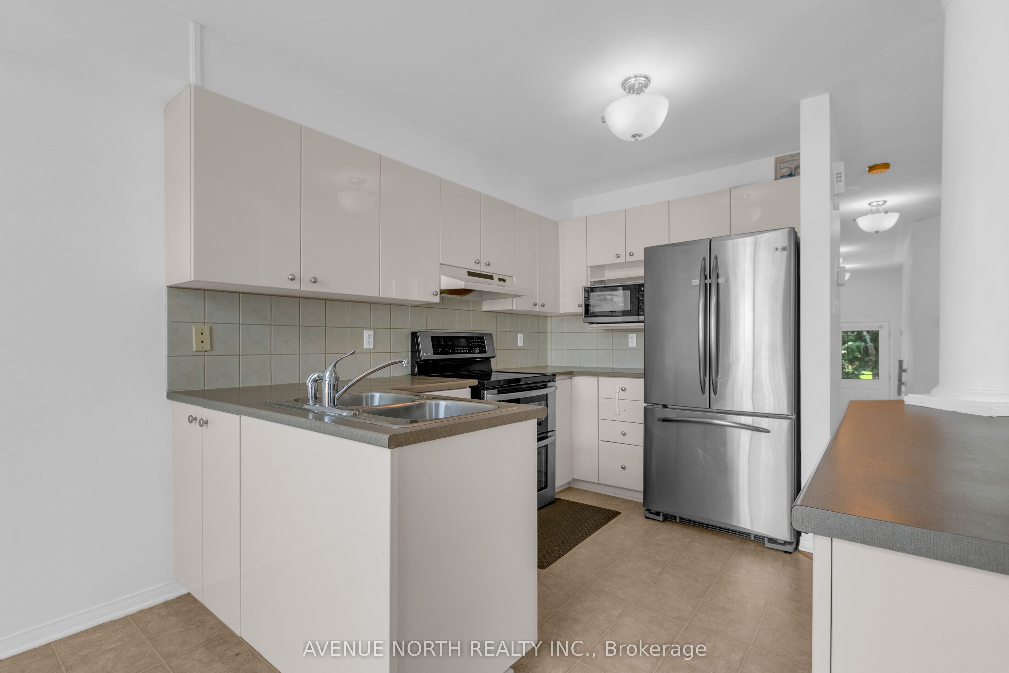 1015 Candlewood Street, Orleans - Cumberland and Area, ON K4A 5E8