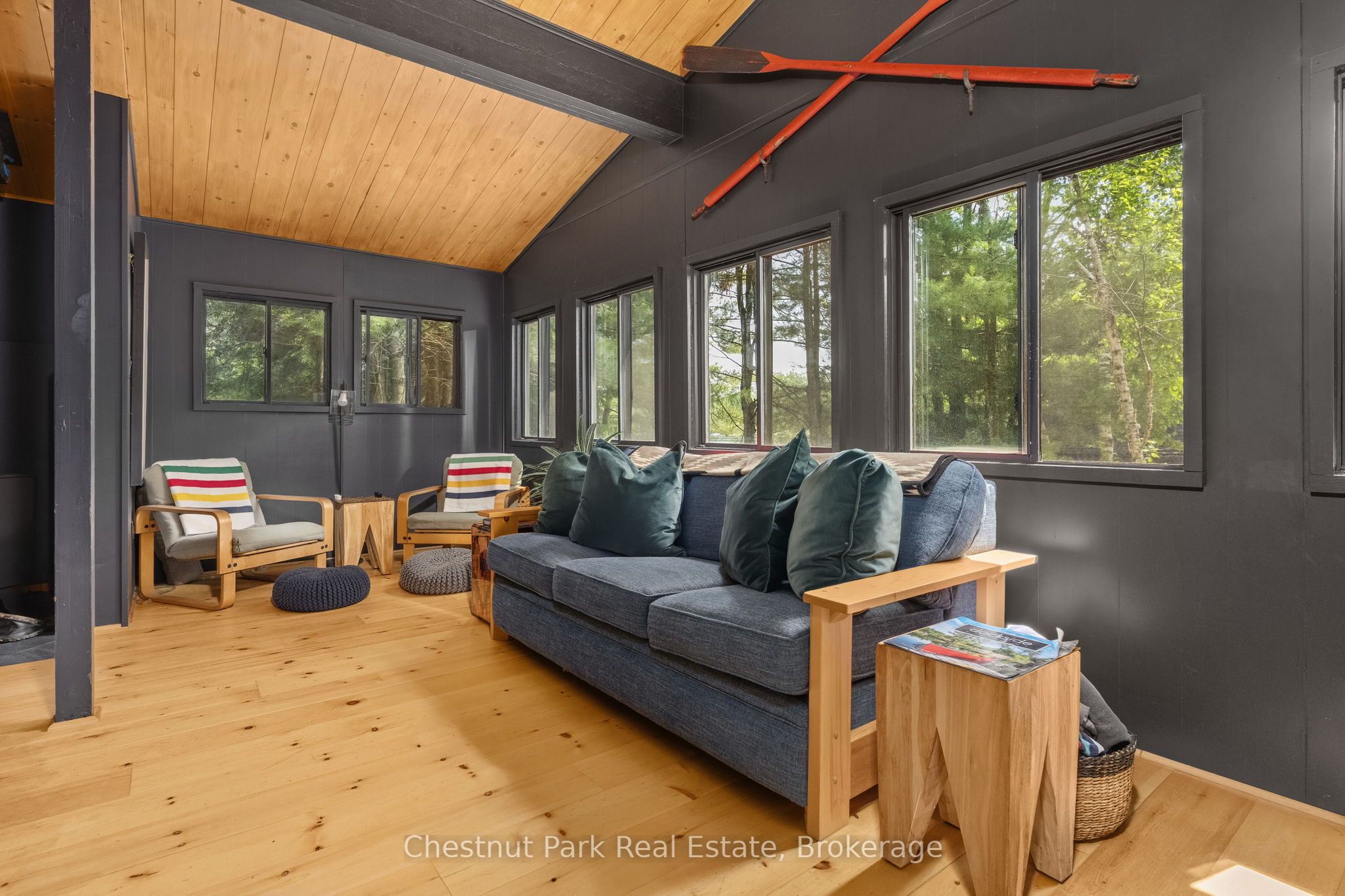 1071 STRACHAN POINT Road, Muskoka Lakes, ON P0C 1A0