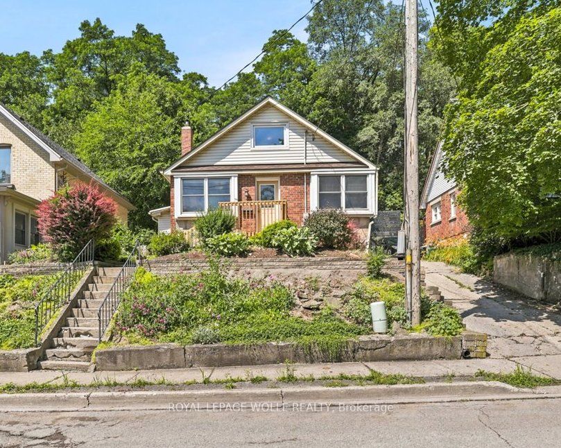 22 Ramore Street, Cambridge, ON N1S 2P8