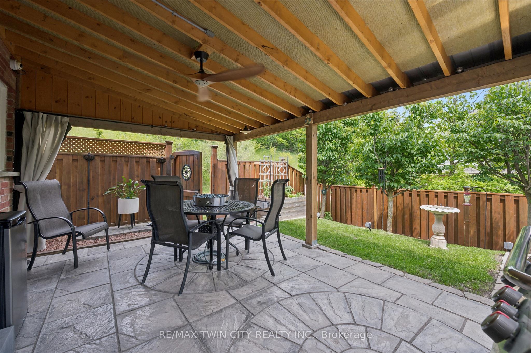 30 Bryan Court 27, Kitchener, ON N2A 4J5