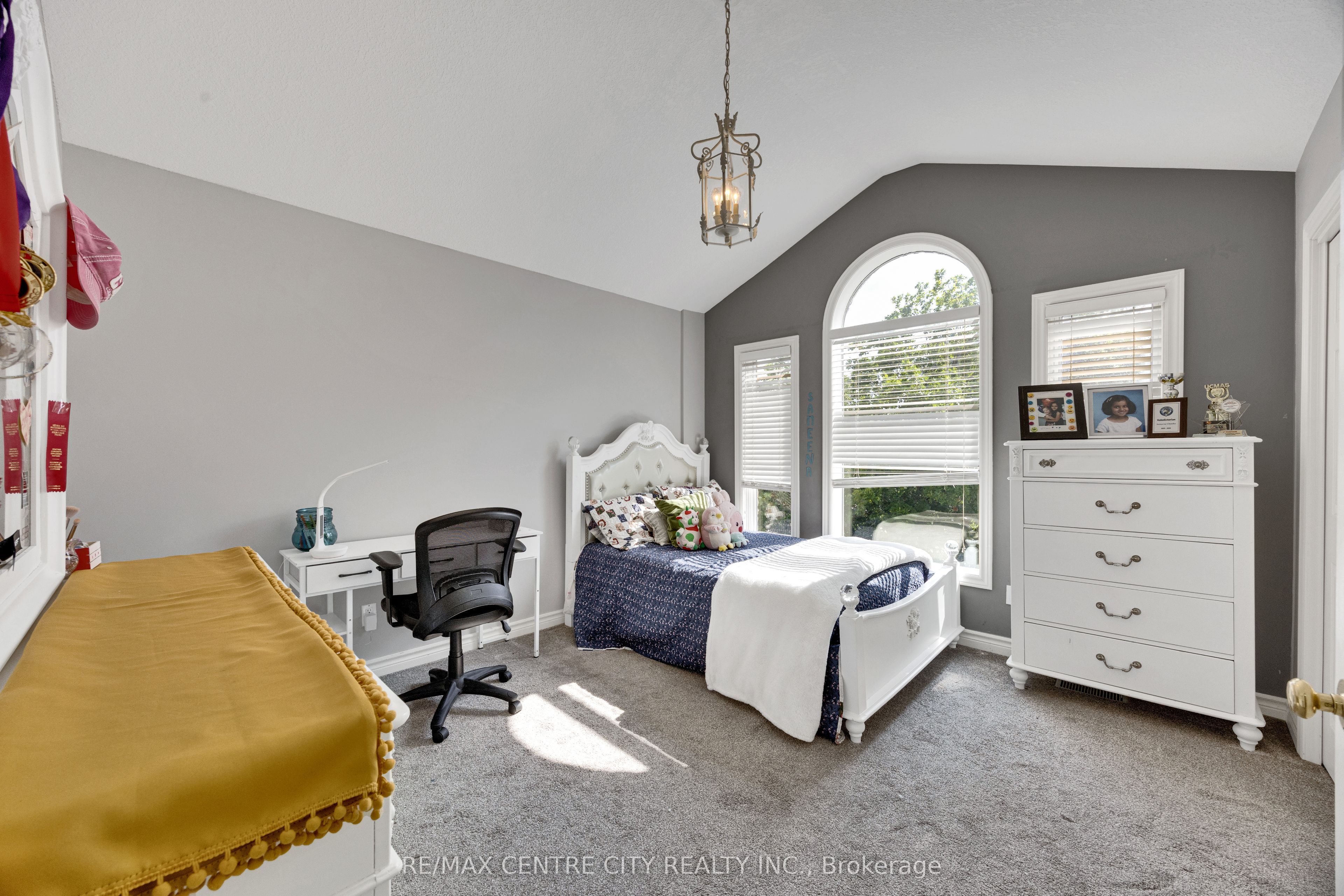 2 HAVENWOOD Way, London North, ON N6H 5C2