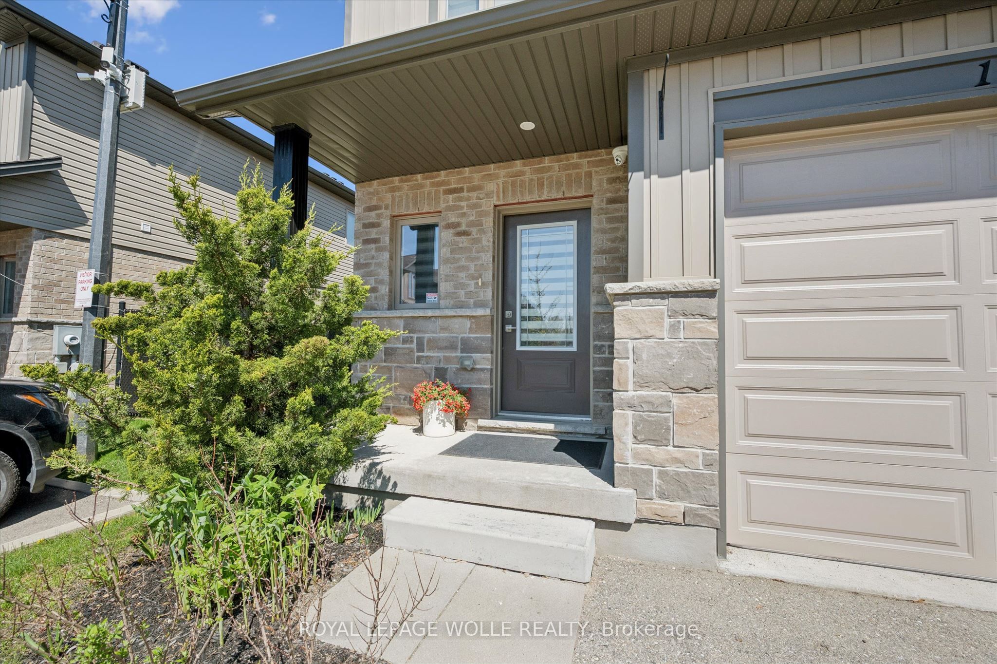 1023 Devonshire Avenue 15, Woodstock, ON N4S 5S1
