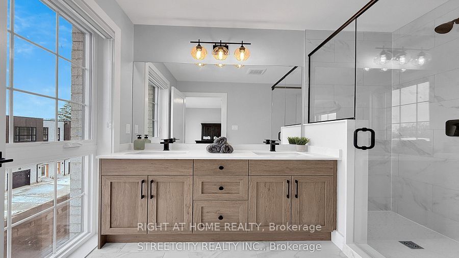 2500 MAIN Street 16, London South, ON N6P 1T5