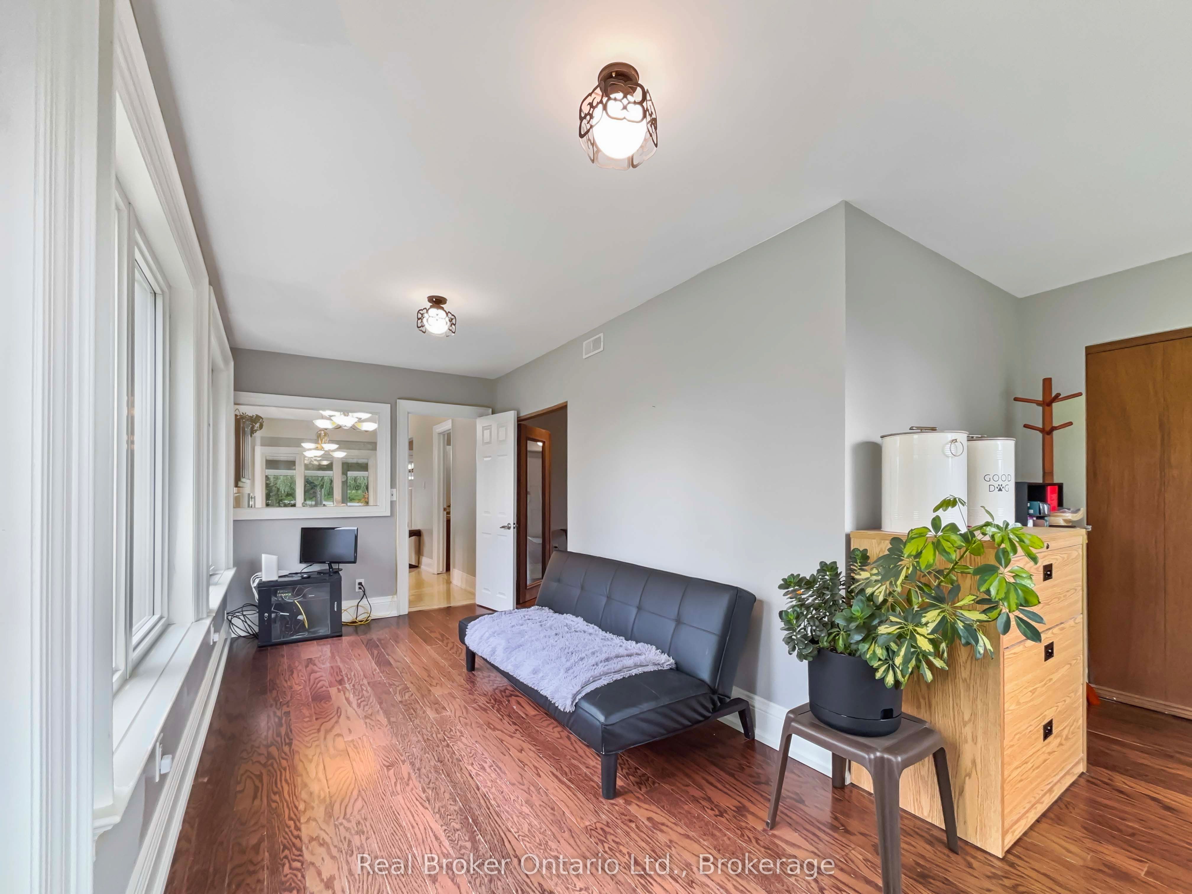 138 Cockshutt Road, Brantford, ON N3T 5L6