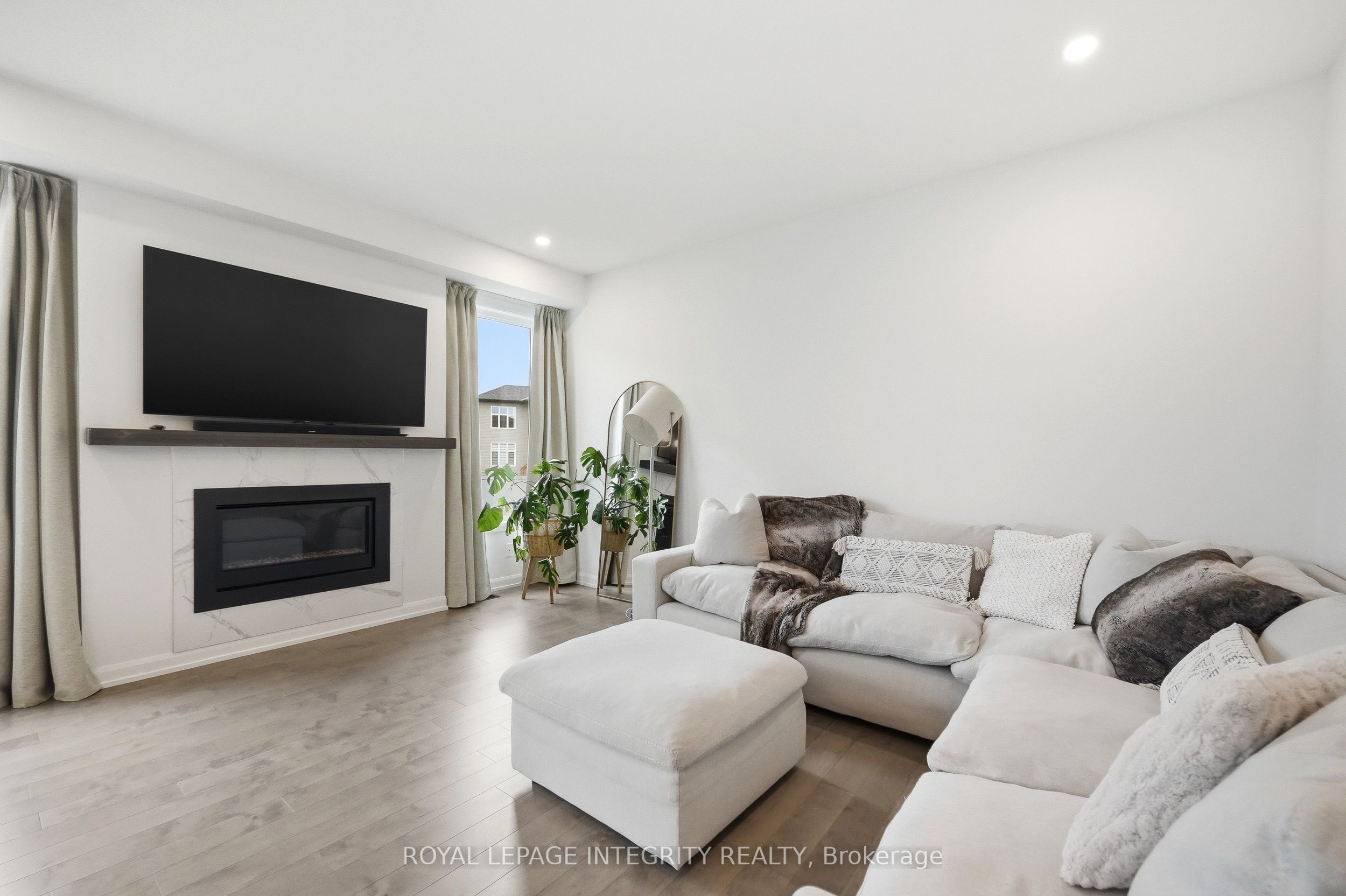 1161 Diamond Street, Clarence-Rockland, ON K4K 0L9