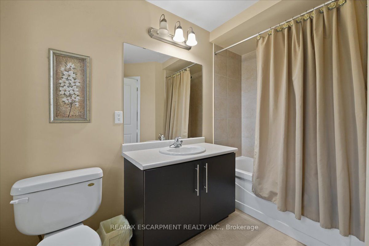 222 Fall Fair Way 3, Hamilton, ON L0R 1C0