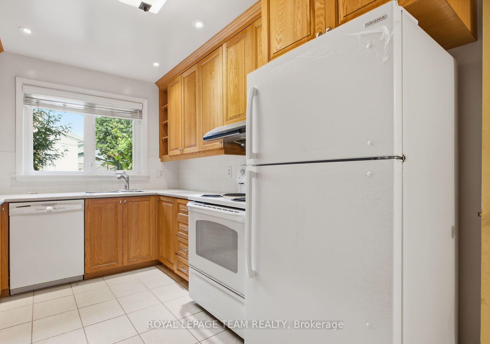1020 RIDDELL Avenue S, Belair Park - Copeland Park and Area, ON K2C 2J5