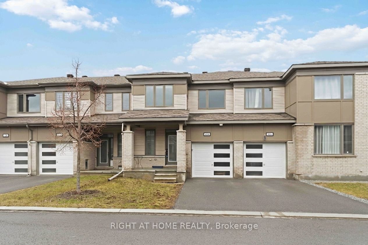 404 Edgevalley Court, Stittsville - Munster - Richmond, ON K2S 2R3