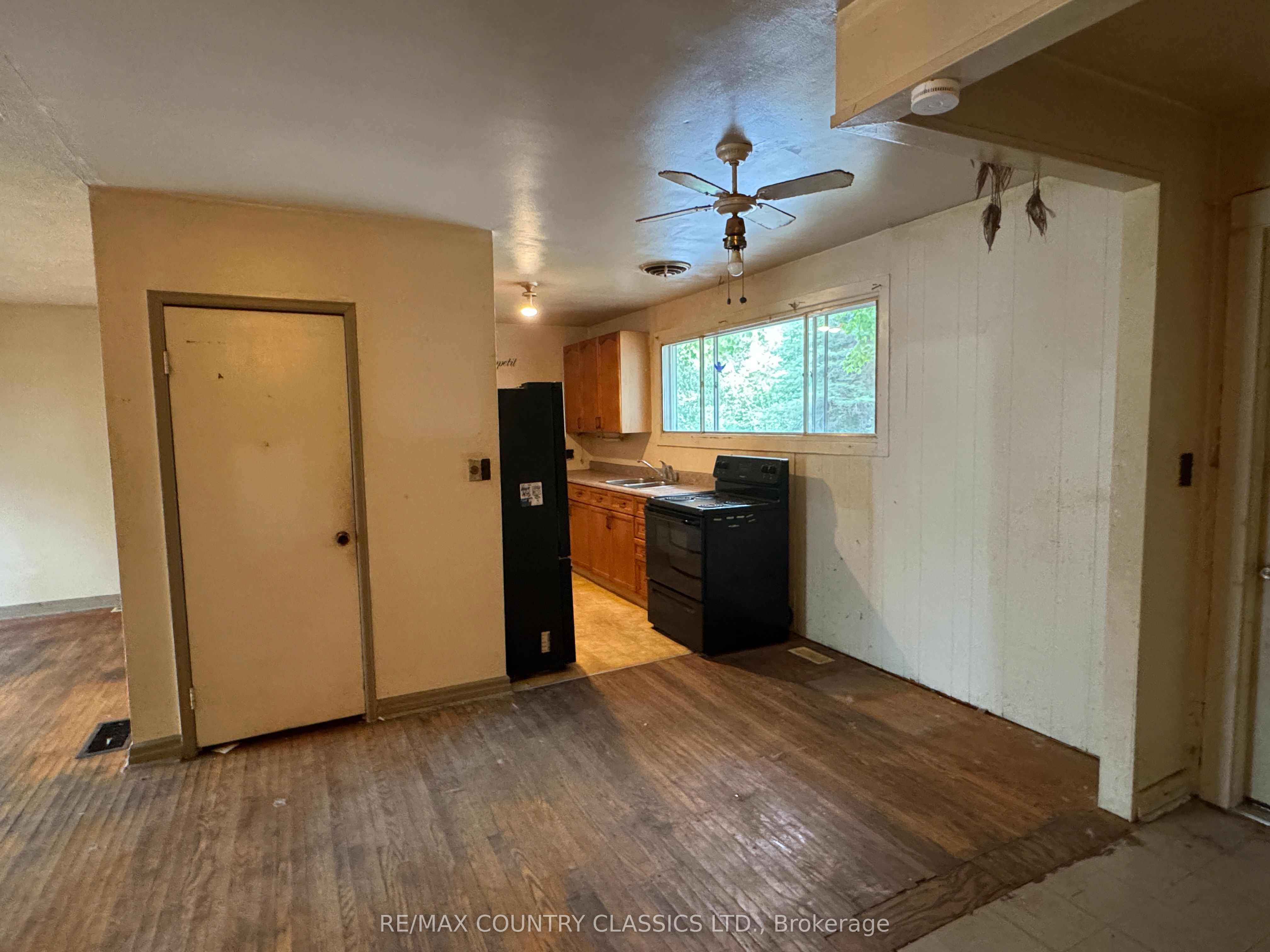98 Sprucedale Street, Highlands East, ON K0L 1M0