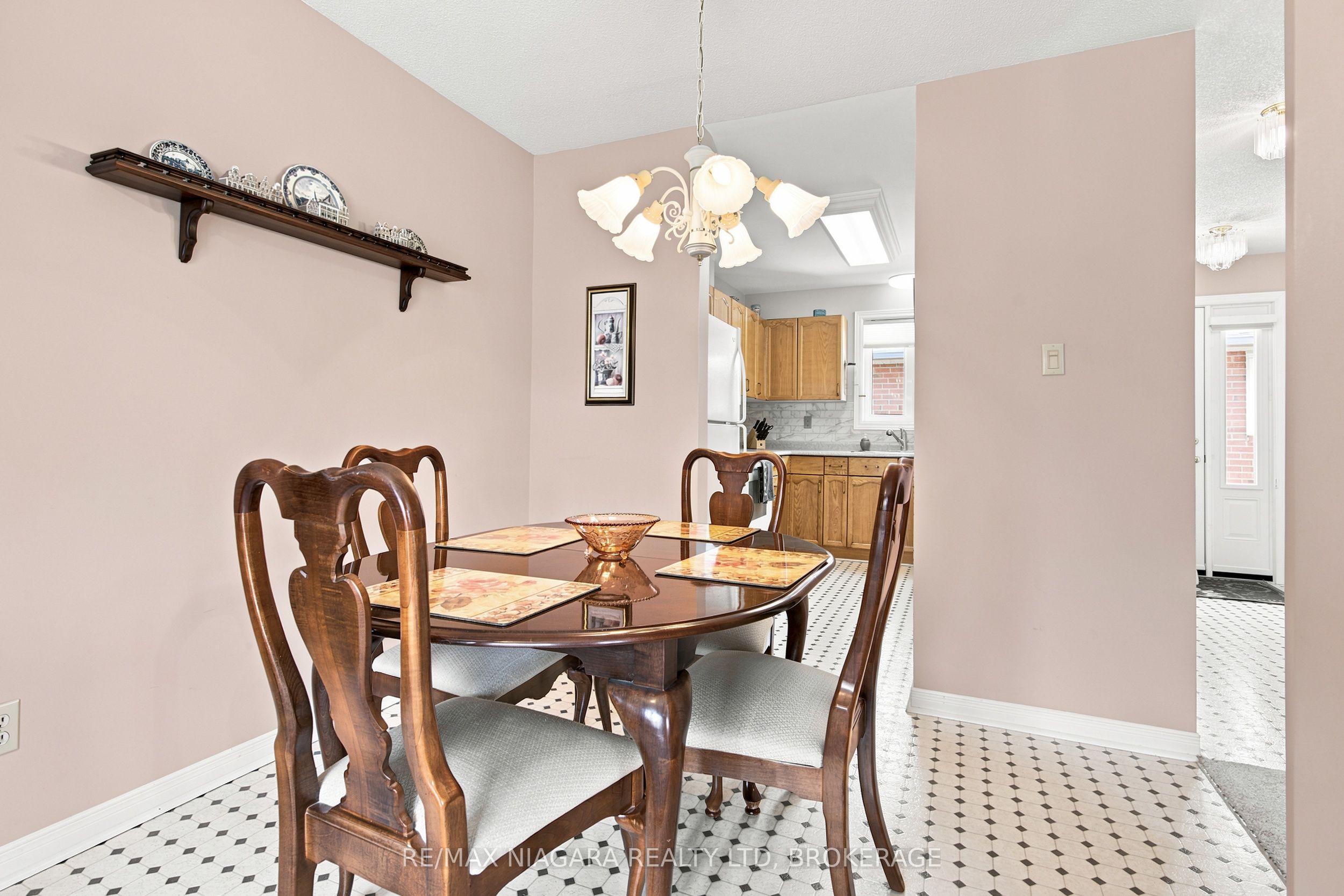 122 Bunting Road 99, St. Catharines, ON L2P 3X7